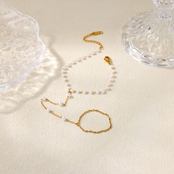 Alternative view of 22 karet Stainless Steel Gold Plated Pearl Bracelet Chain Attached Ring