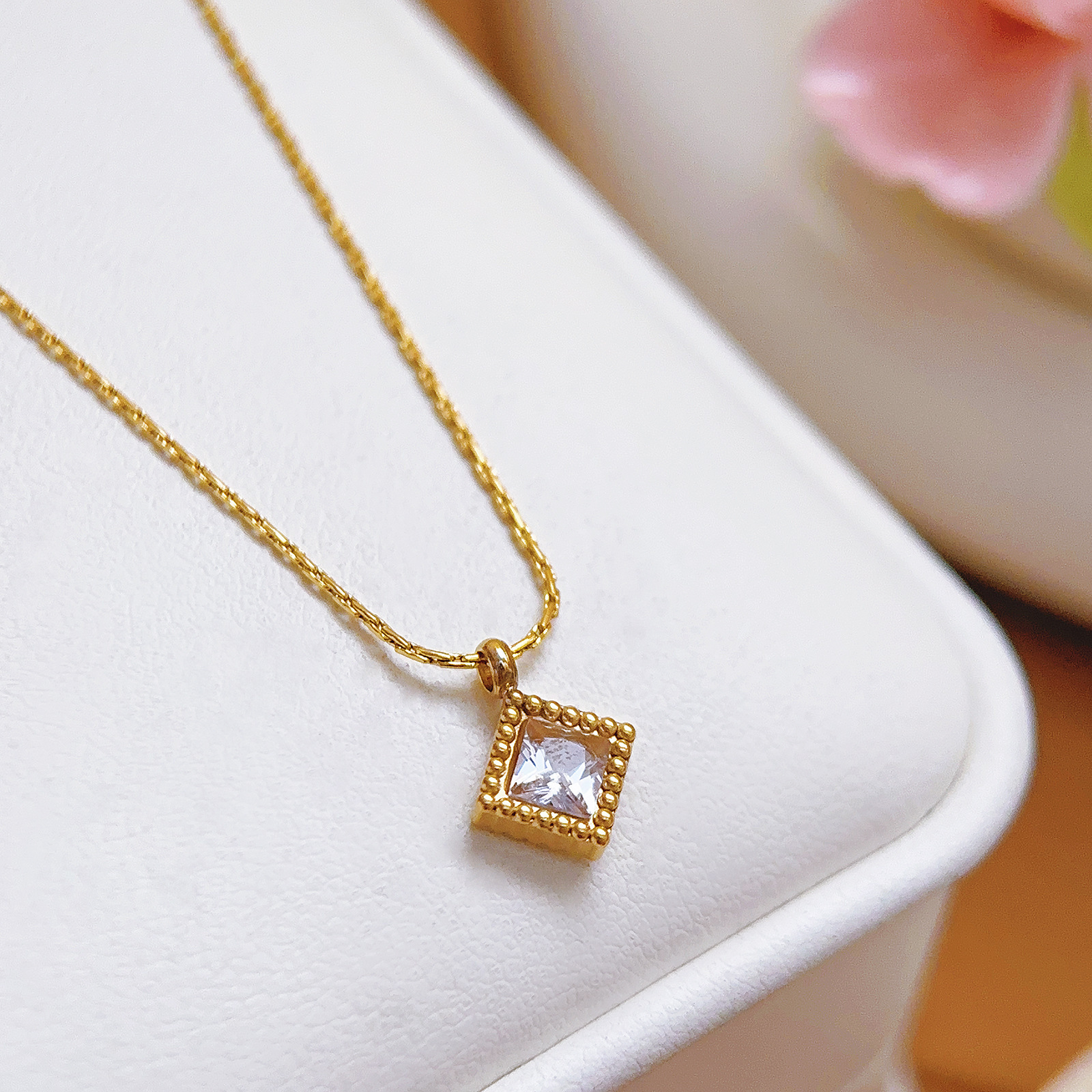 Special White Stone Box Pendant 22Karet Gold Plated Necklace