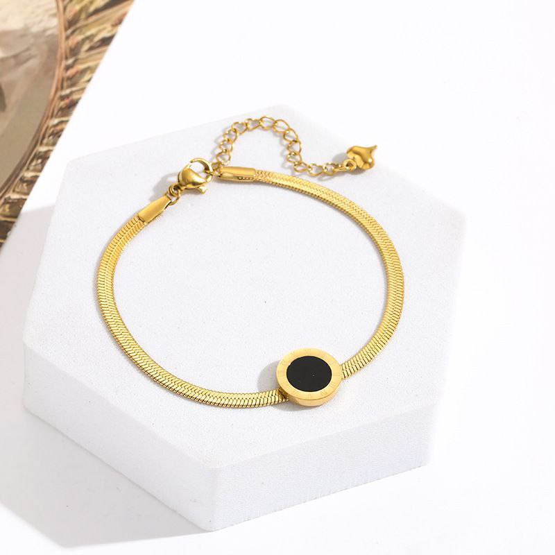 Roman letter O plane chain bracelet