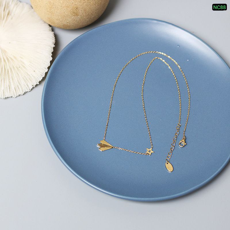 Alternative view of Paper Airplane 18K Gold Necklace NC88