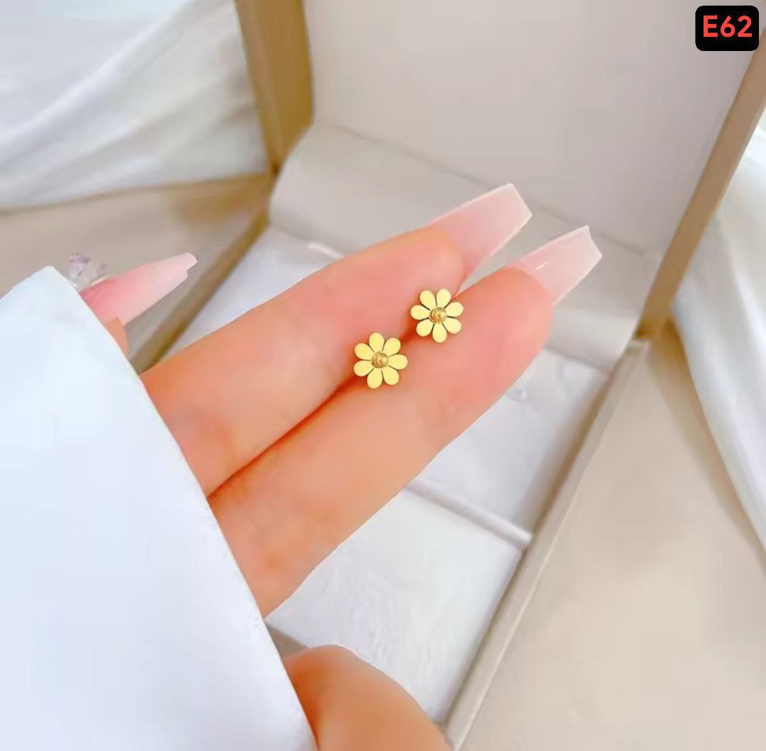 1 Flower simple Mini Earrings Er01 - Image 3