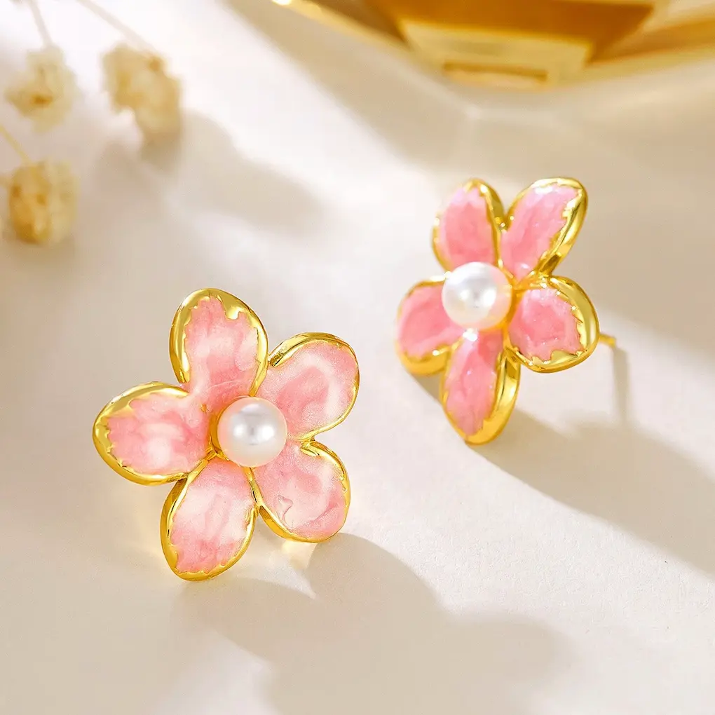 4 Leaf Blush Pink Flower Backpin Shining 22karet Gold Plated Earring