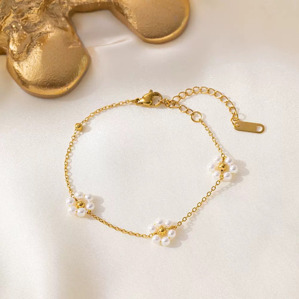 Pochondosoi Special 3 Pearl Floral Design Bracelet