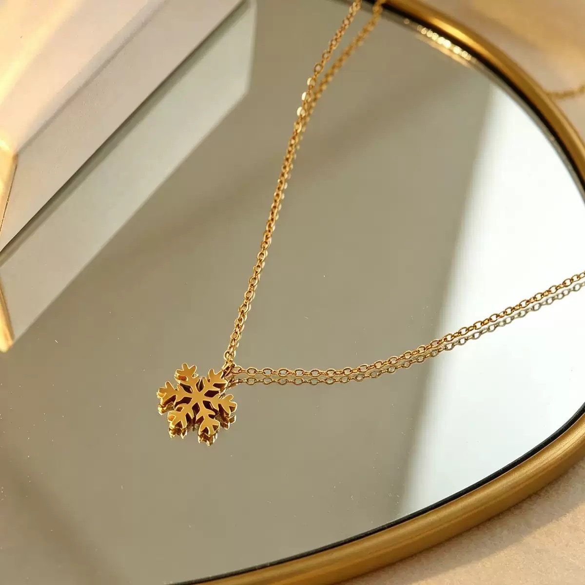 Special Snow Crystal pendant 22Karet Gold Plated Necklace - Image 3